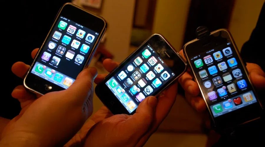 How Dependent On Our Phones Are We?