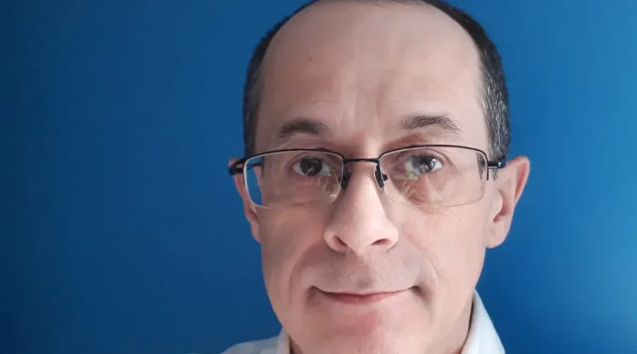 Gas prices hurting small cab businesses income, owner says