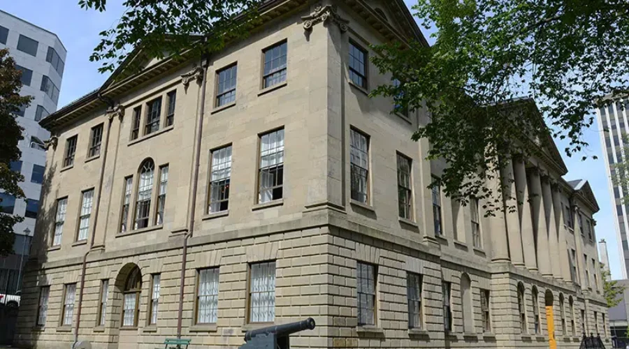 Unvaccinated civil servants return to work March 21