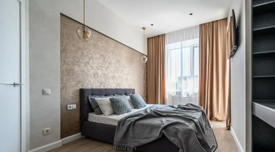 Canadians booking Airbnbs to support Ukraine with no plans to check in