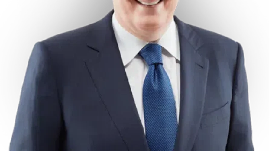 Jean Charest emphasizes defence policies, veteran support during N.S. tour