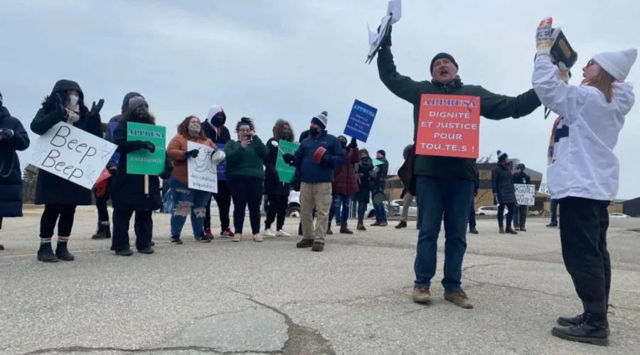Striking Universite Sainte-Anne Professors, Librarians To March In Halifax