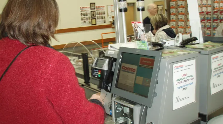 The Self Checkout Dilemma