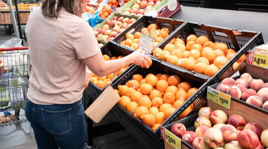 Saving Money Grocery Shopping