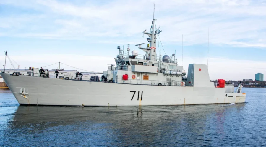 Canadian Ships Depart For Operation REASSURANCE