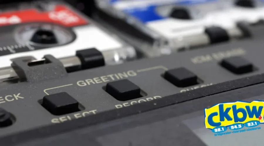 I want To Hear Your Creative Answering Machine Messages!