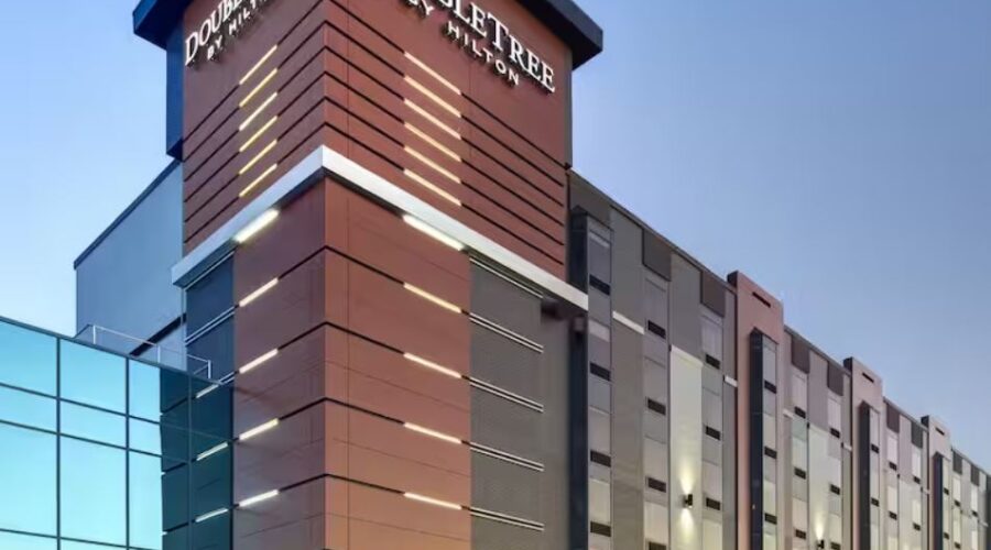 Province to add medical clinic to Dartmouth hotel shelter