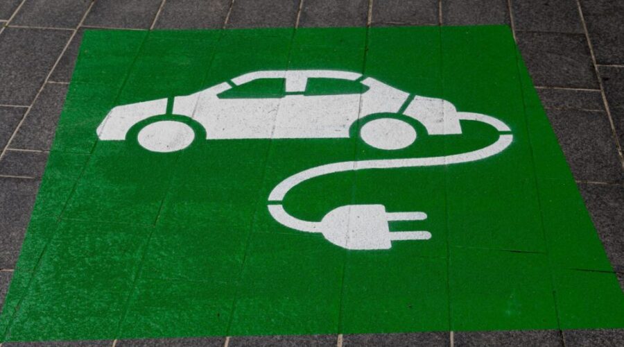 EAC calls on government to make electric vehicles more accessible