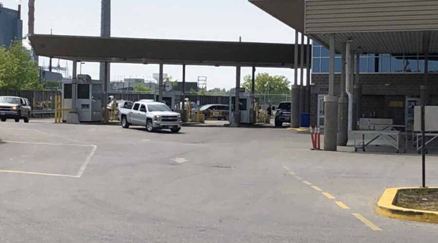 Tips for a speedy border crossing this long weekend