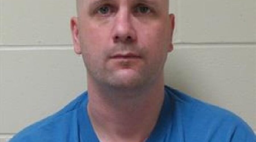 Windsor man wanted on province-wide arrest warrant