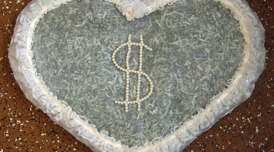 Not all couples agree on finances, BMO Valentine’s survey finds