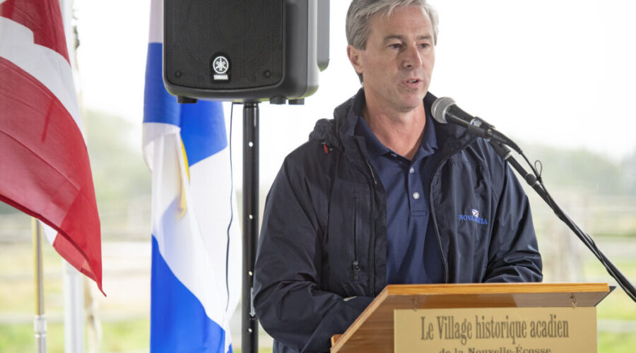 Houston to meet with local wine industry