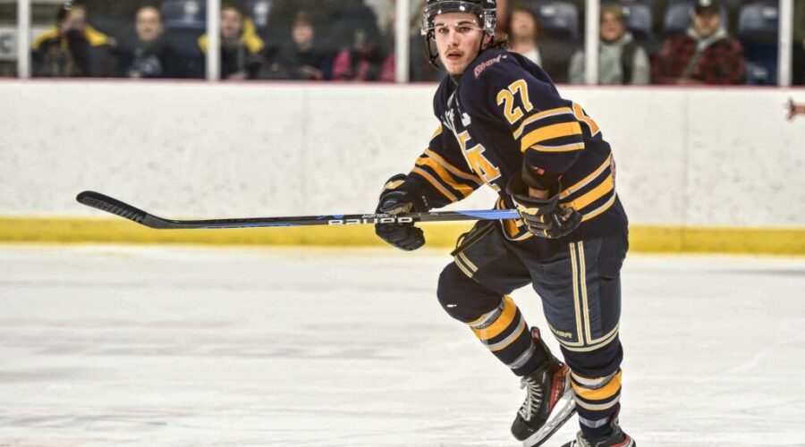 Mariners captain named MHL Character Player of the Year