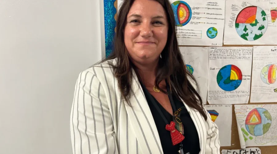 Cellphones banned during class for Nova Scotia students