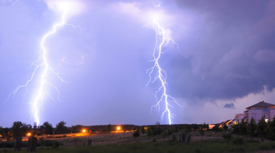 Severe thunderstorm watch for Lunenburg, Queens