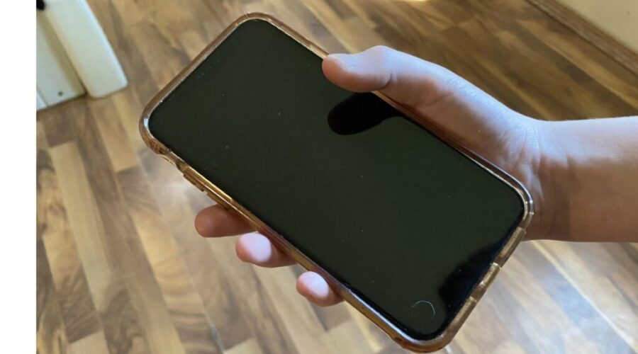 Most in N.S. support classroom cellphone ban: poll