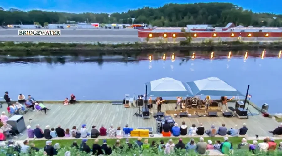 Bridgewater businesses working together on new art installation