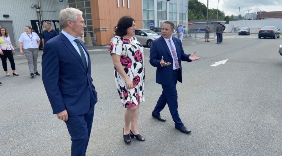 Liberals call for PC Lunenburg candidate to resign following gift card incident