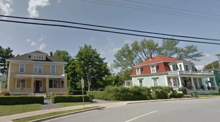 Lunenburg reverts Green Street zoning back to residential