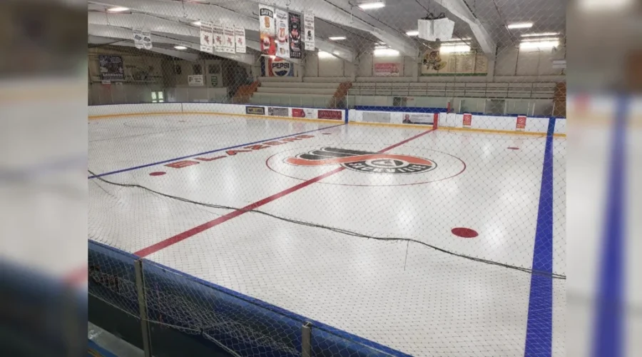 ‘Forever grateful’, P.E.I. hockey group rallies for Sackville Arena in Kraft Hockeyville