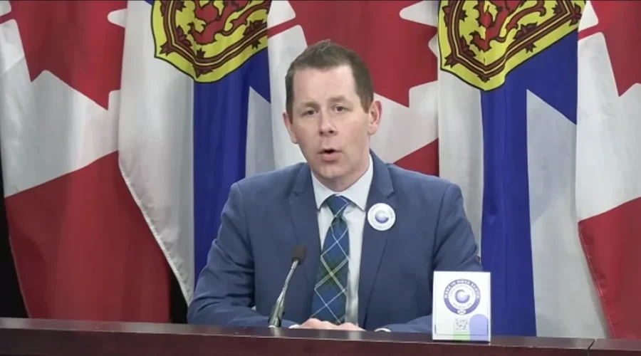 Province announces rebates to label local goods