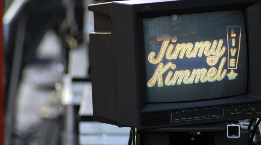 Kimmel returns to ABC, clarifies comments on Kirk murder