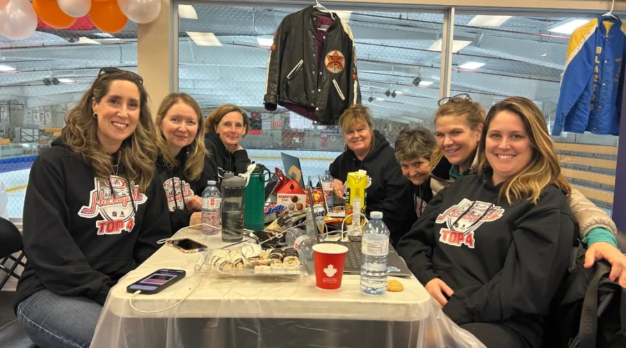 Locals buckle down as voting begins in Kraft Hockeyville competition