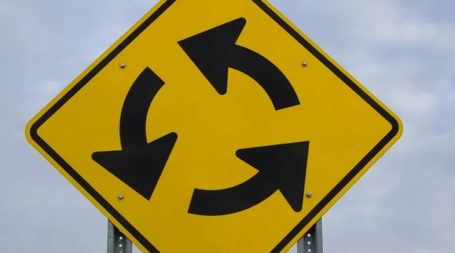 Here’s How To Use A Roundabout!