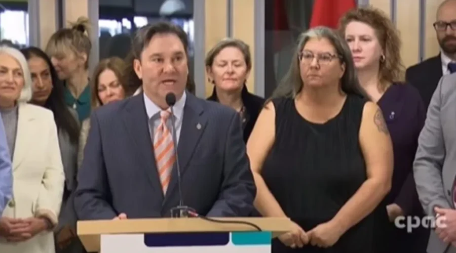 Don Davies named interim NDP leader after Singh resigns