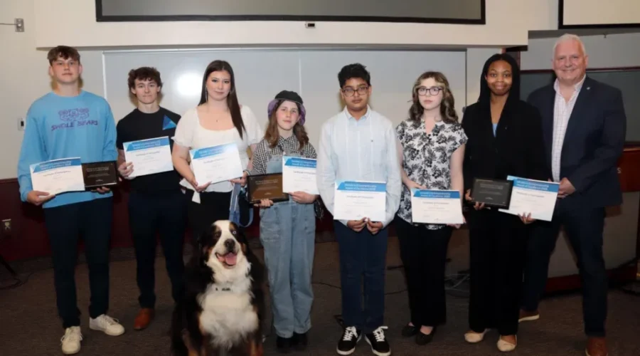 3 students win entrepreneurial award in N.S.