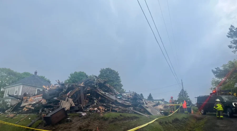 Home destroyed in early morning Riverport fire