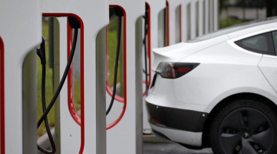 Region of Queens looking at feasibility of new EV chargers for Emera Centre