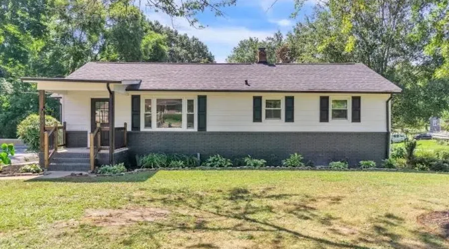 Man wanted after spying on woman from Lower Sackville public bathroom floor