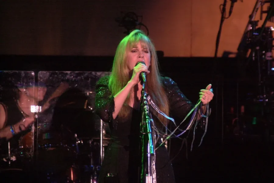 Back from the Vault: A Stevie Nicks and Lindsey Buckingham Classic Returns After 50 Years-LISTEN HERE