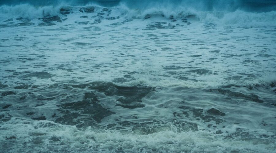 N.S. lifeguards not recommending swimming as Erin brings big waves