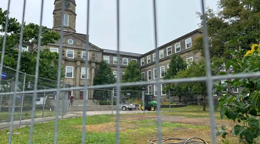 Dal issues lockout notice to faculty members