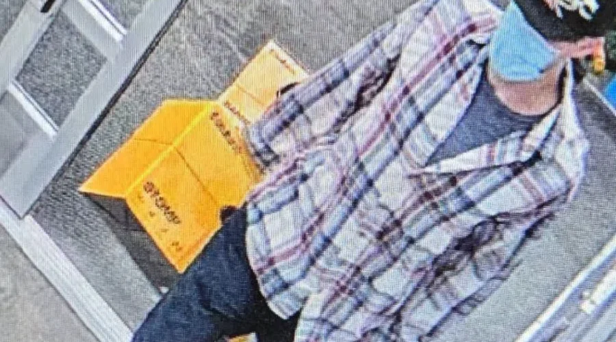 Police seeking help identifying Cookville robbery suspect