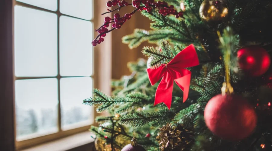 Classic Christmas Cheer-Brenda Lee’s Rockin’ Around the Christmas Tree