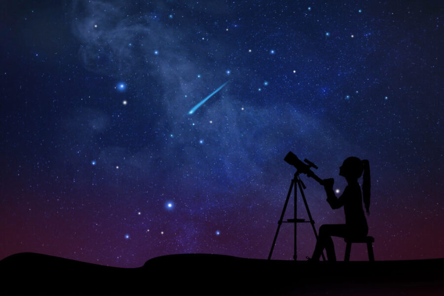 Geminids meteor shower glows bright