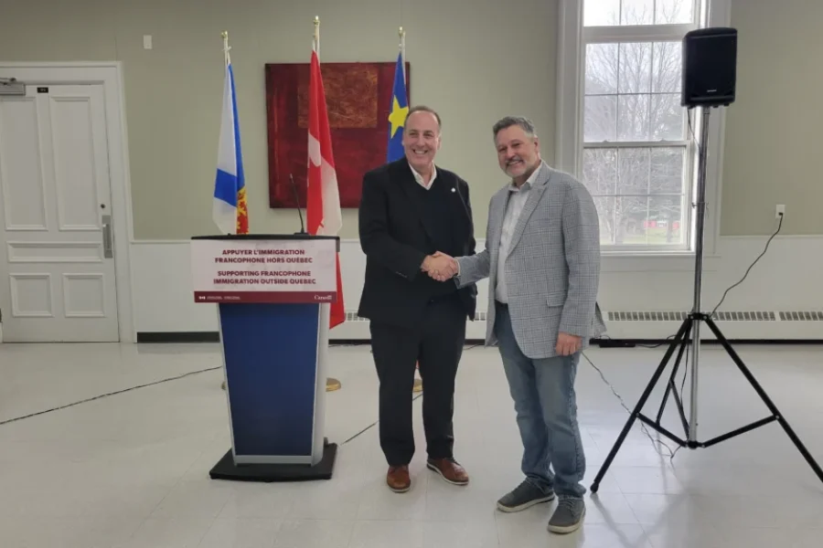 Federal funding for international students at Universite Sainte-Anne