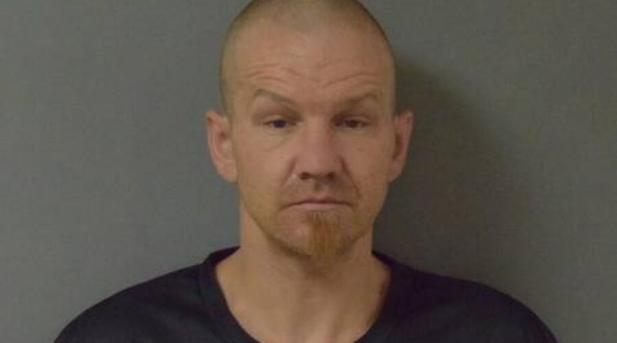 RCMP searching for escaped inmate