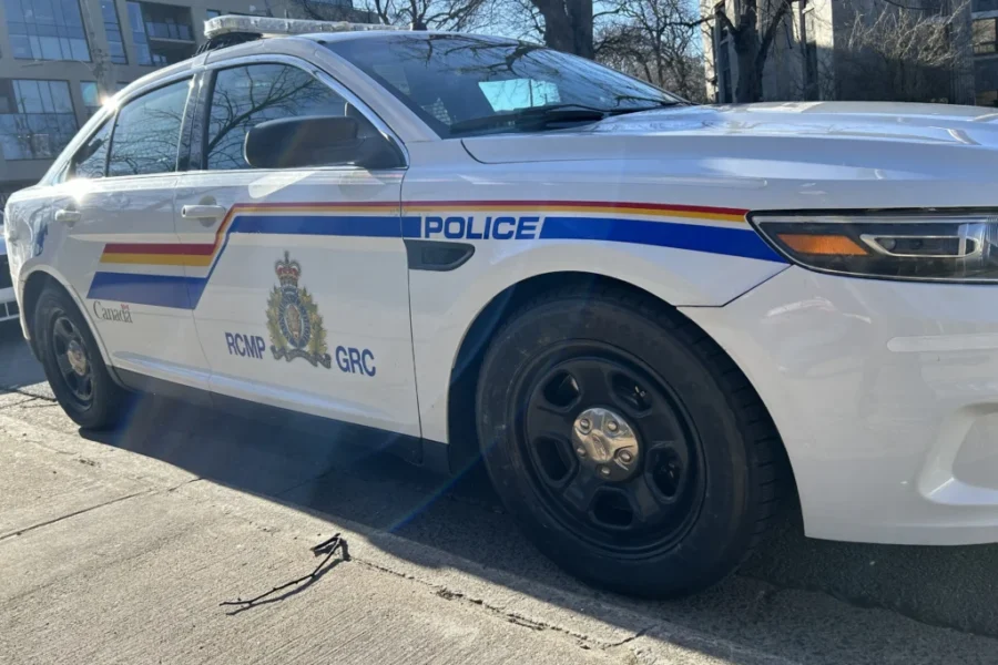 Crash closes part of Hwy 105 at Seal Island Bridge