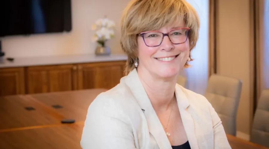 Podcast: Outsider Karen Oldfield Transforming Healthcare in Nova Scotia
