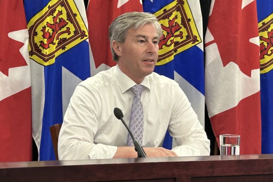 New poll finds Houston’s PCs lead is slipping but still significant