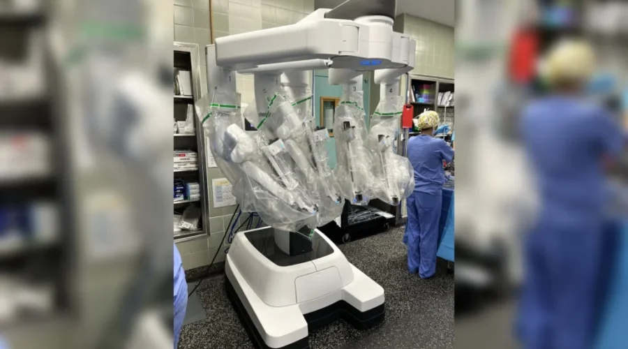 New surgical robot at QEII Health Sciences Centre in Halifax