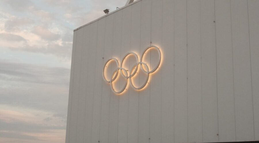 Dubois and Maltais to carry Canadian flag for closing ceremonies