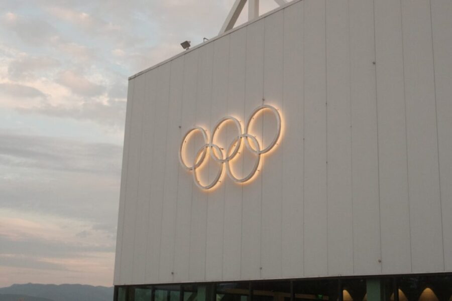 Dubois and Maltais to carry Canadian flag for closing ceremonies