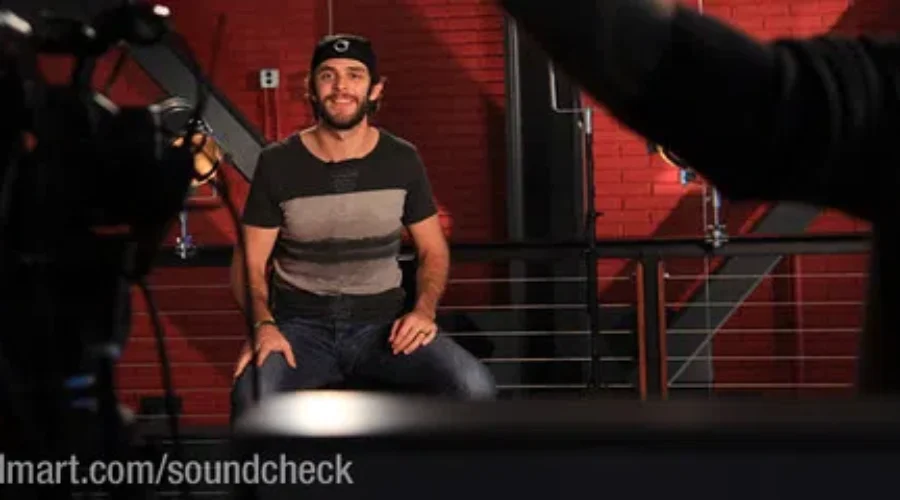 WATCH: Thomas Rhett’s Warning “To The Guys That Date My Girls”.