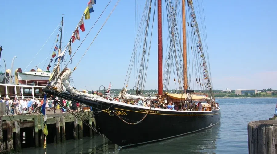 Summer sailing schedule for the Bluenose