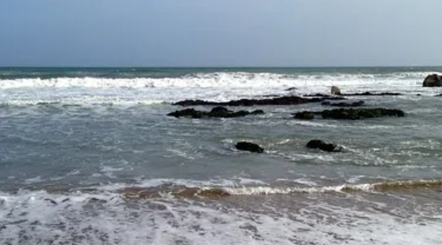 A HOT Day With Two Decisions To Make. What And Where??